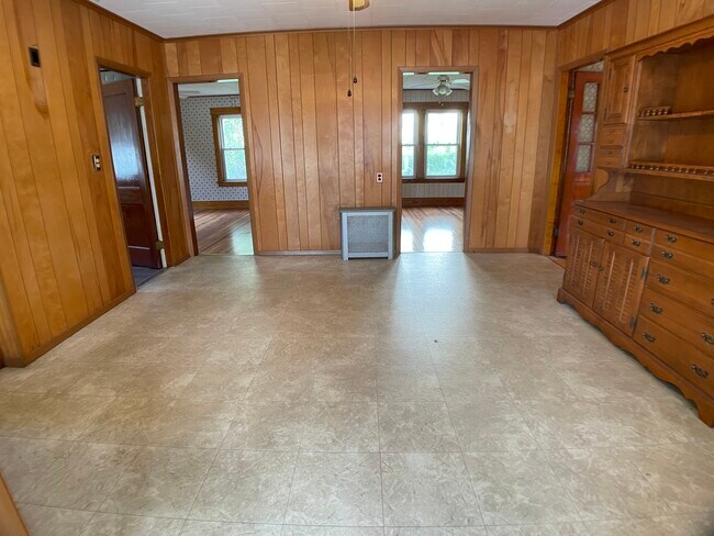 Foto del edificio - 208 Pratt Rd