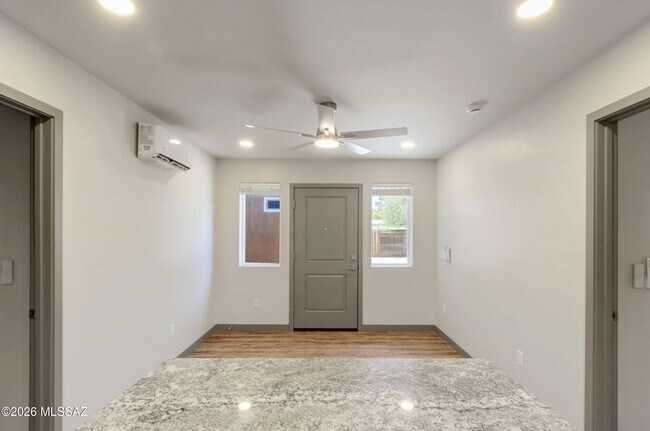 Foto del edificio - 1720 E Edison St