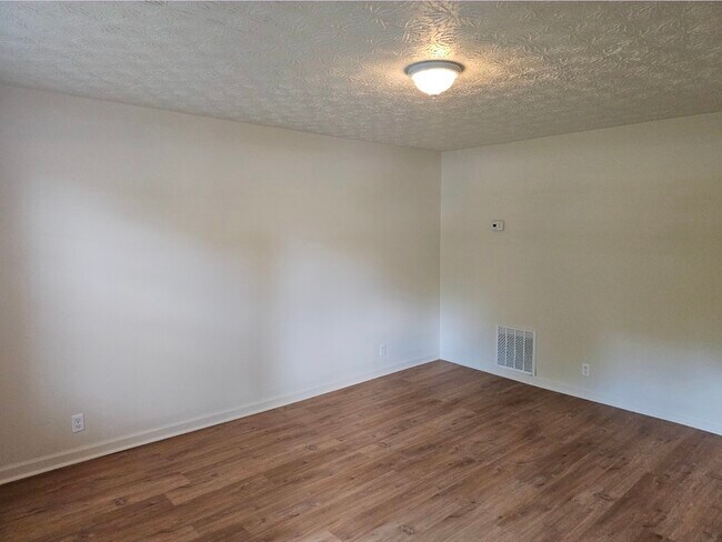 Foto del edificio - 490 S Jeff Davis Dr