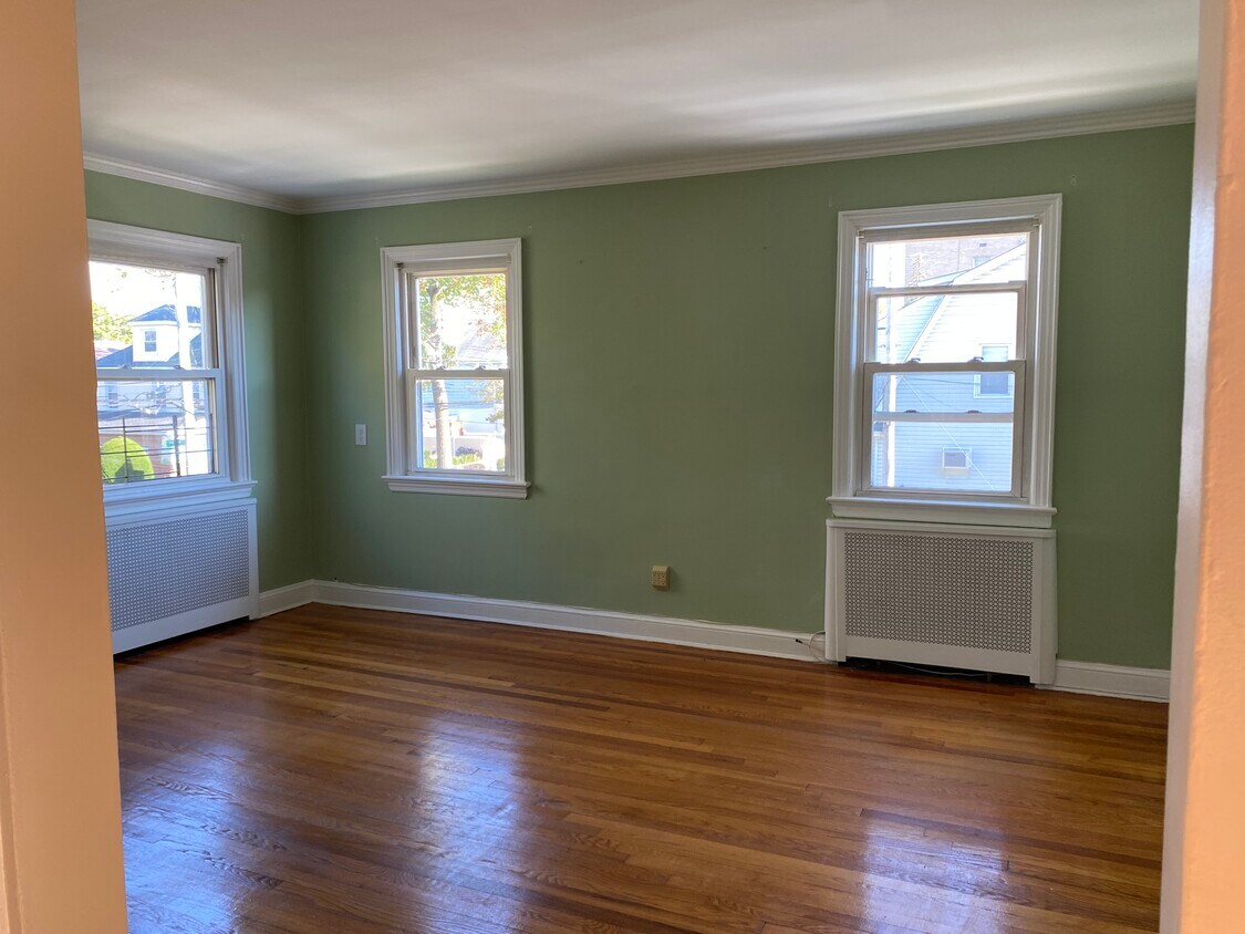 livingroom - 9238 220th St