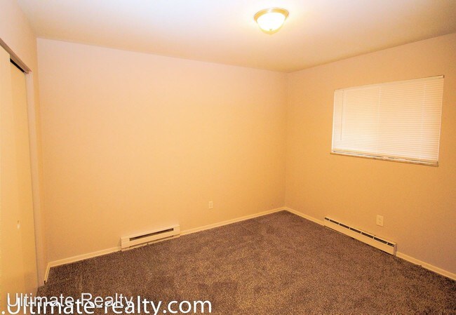 Building Photo - 3004 Chippewa St