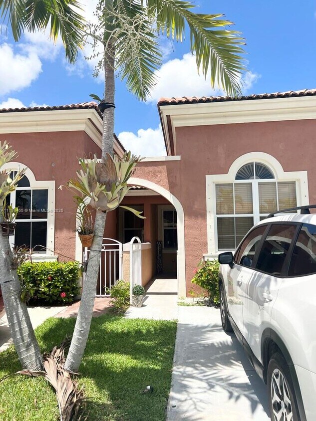 Foto principal - 23712 SW 110th Ave