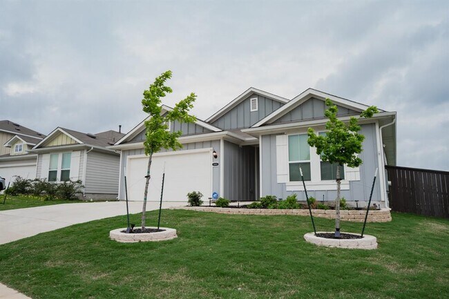 Building Photo - 11400 Comano Dr