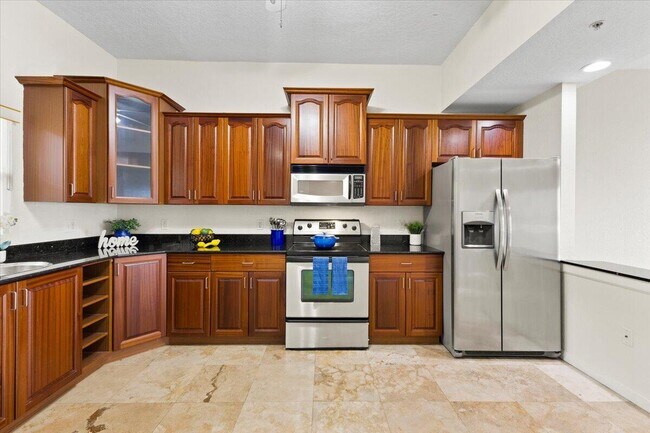 Building Photo - 1620 Presidential Way
