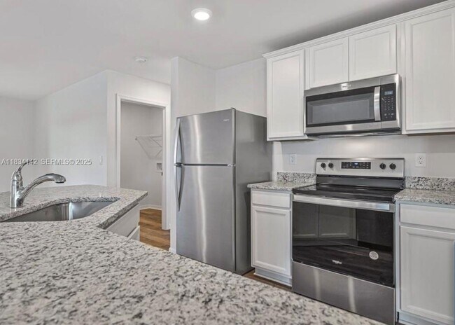 Foto del edificio - 861 Winwood Cir