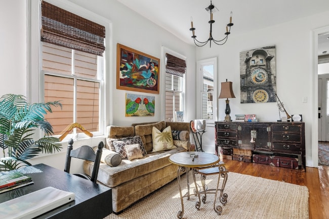 Foto del edificio - 246 Ashley Ave