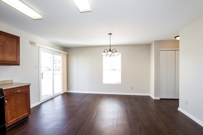Foto del edificio - 841 Chastain Ave