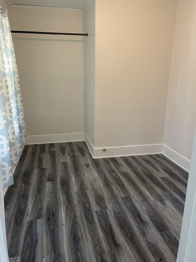 Building Photo - 701 Collingwood St