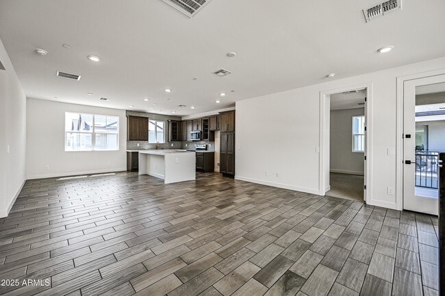 Building Photo - 11300 N Casa Dega Dr