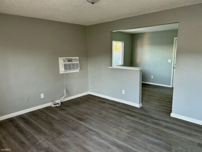 Foto del edificio - 2 br, 1 bath 4plex - 1521 East Barbour Str...