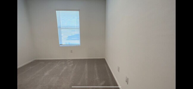 Foto del edificio - 274 Bennett Lp