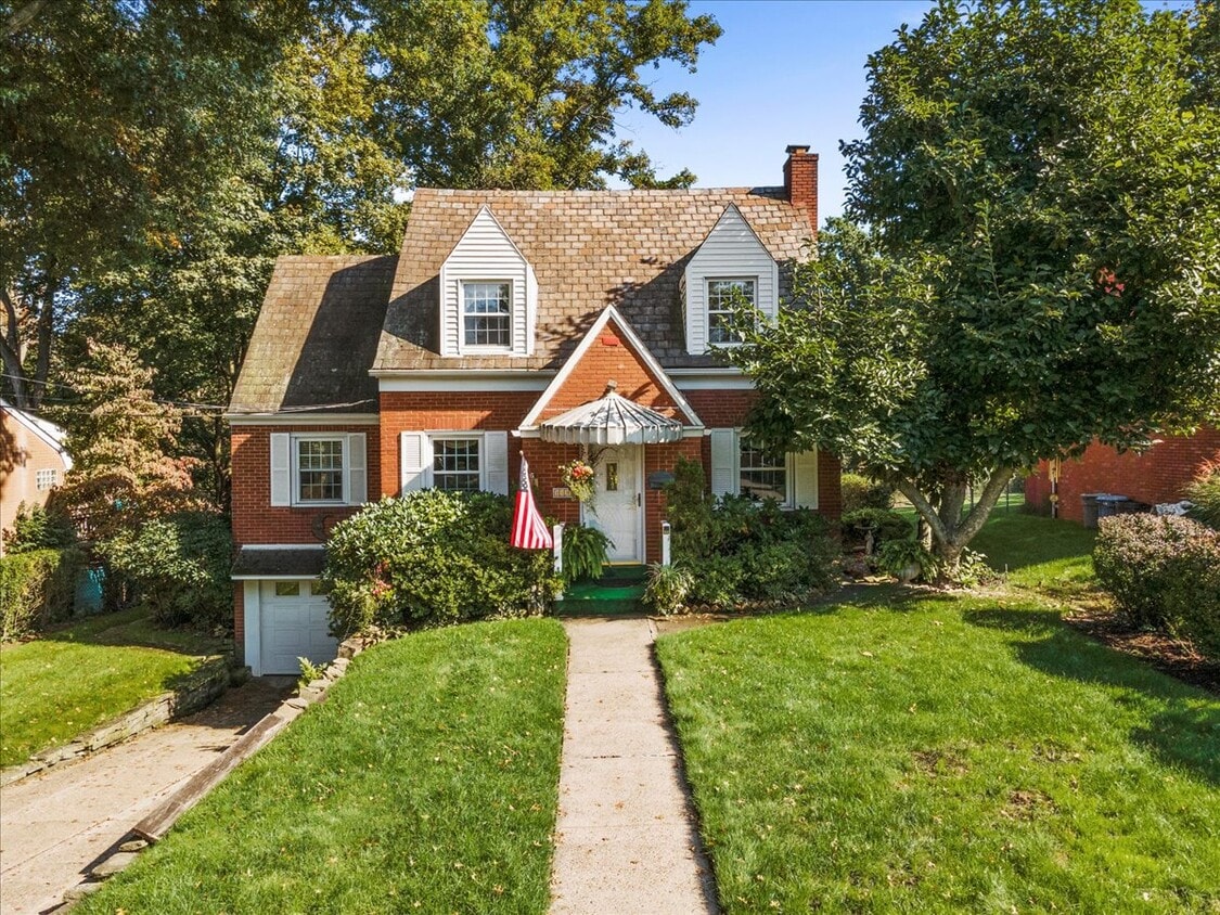 Primary Photo - 1138 Windermere Dr