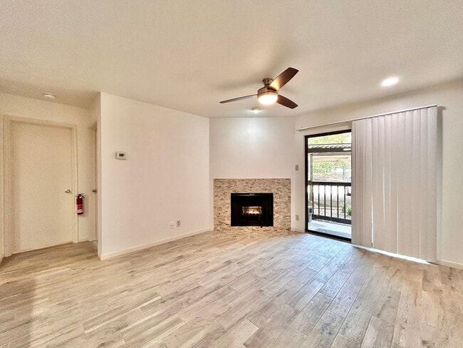Foto del edificio - Welcoming 2-Bedroom, 2-Bath Home with Natu...