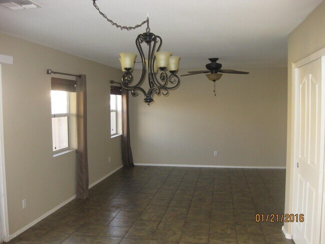 Building Photo - 11580 W Vogel Ave