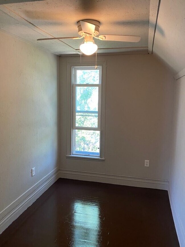 Foto del edificio - 840 Lafayette Ave SE