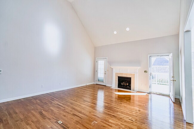 Building Photo - 104 Netherland Ln
