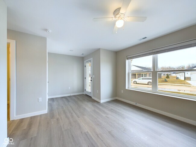 Foto del edificio - 10149 Sherry Ln