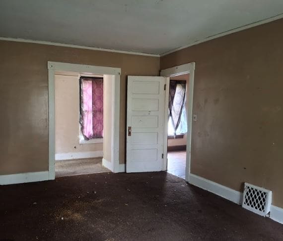 Building Photo - 1415 S Greenlawn Ave