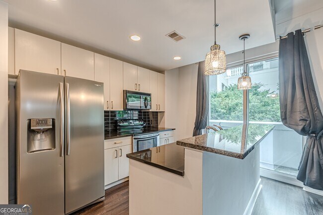 Foto del edificio - 44 Peachtree Pl NW