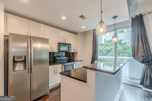 Building Photo - 44 Peachtree Pl NW