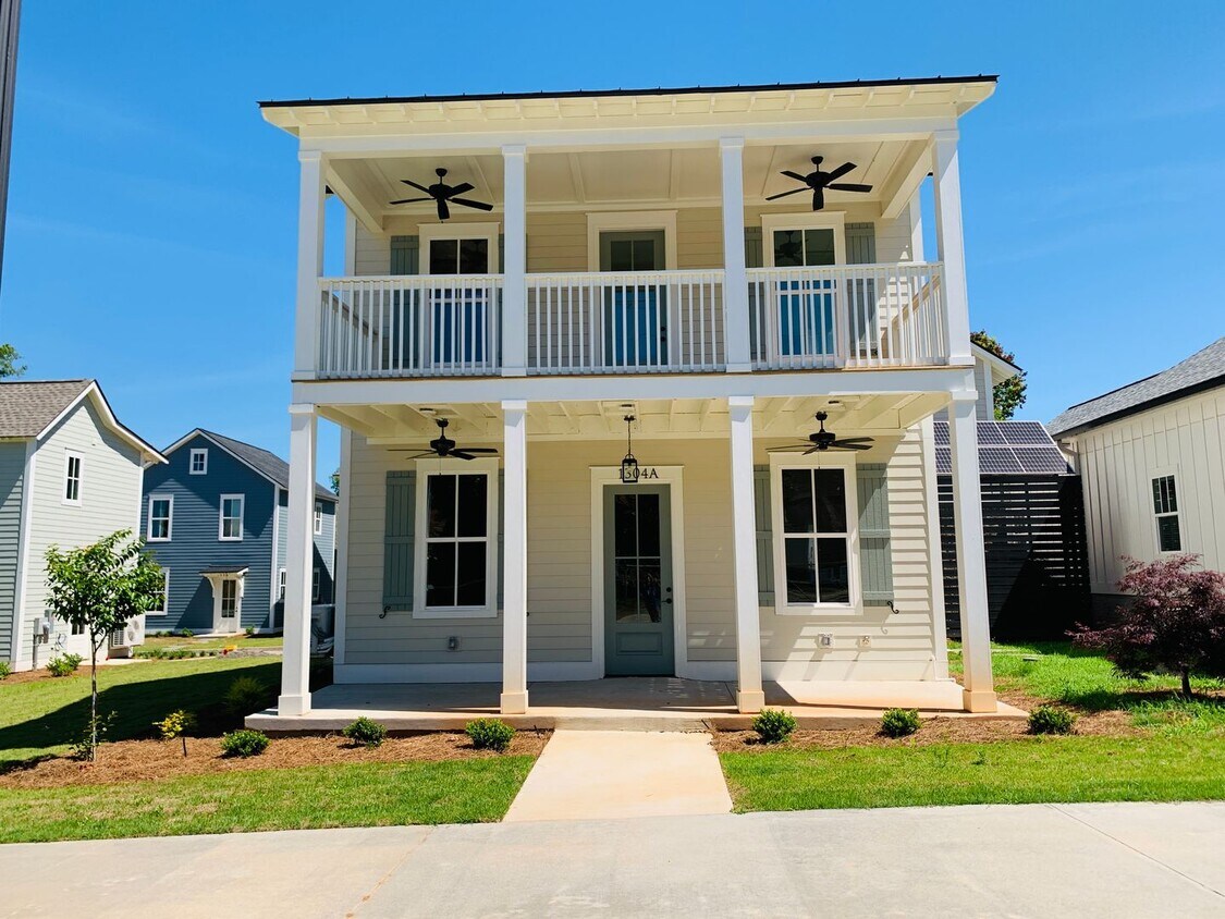 Foto principal - 1304 Brownwood Ave