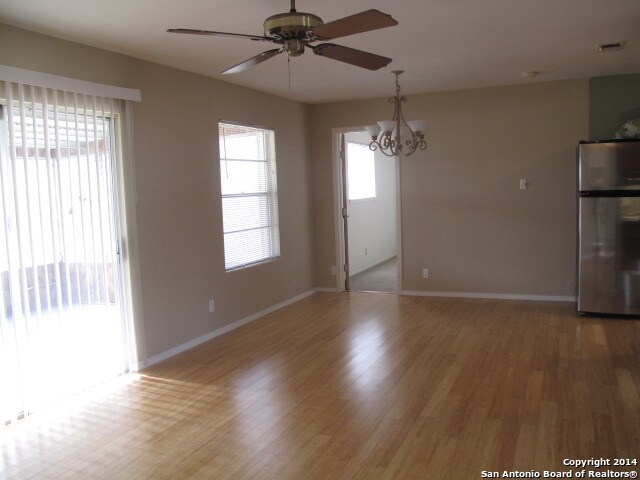 Foto del edificio - 4242 Eagle Nest Dr
