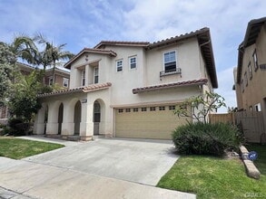 Building Photo - 2541 Hillcrest St