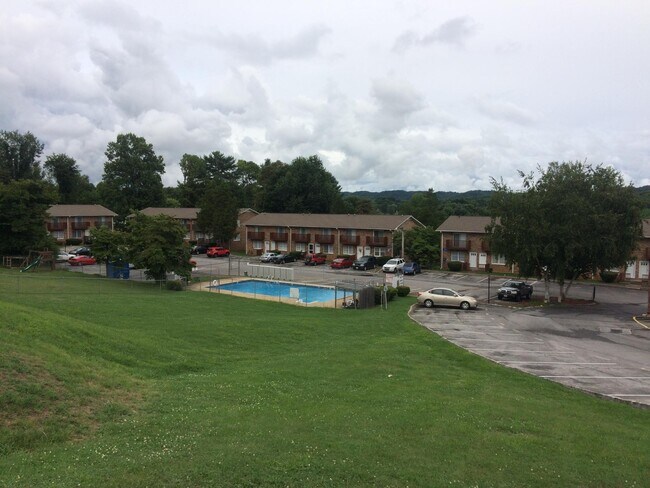 1805 King College Rd Unit C7 Bristol Tn 37620 Condo For Rent In Bristol Tn Apartments Com 1805 King College Rd Unit C7 Bristol Tn 37620 Condo For Rent In Bristol Tn Apartments Com