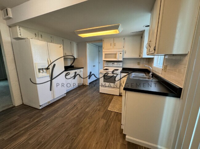 Building Photo - 1606 Blueberry Dr
