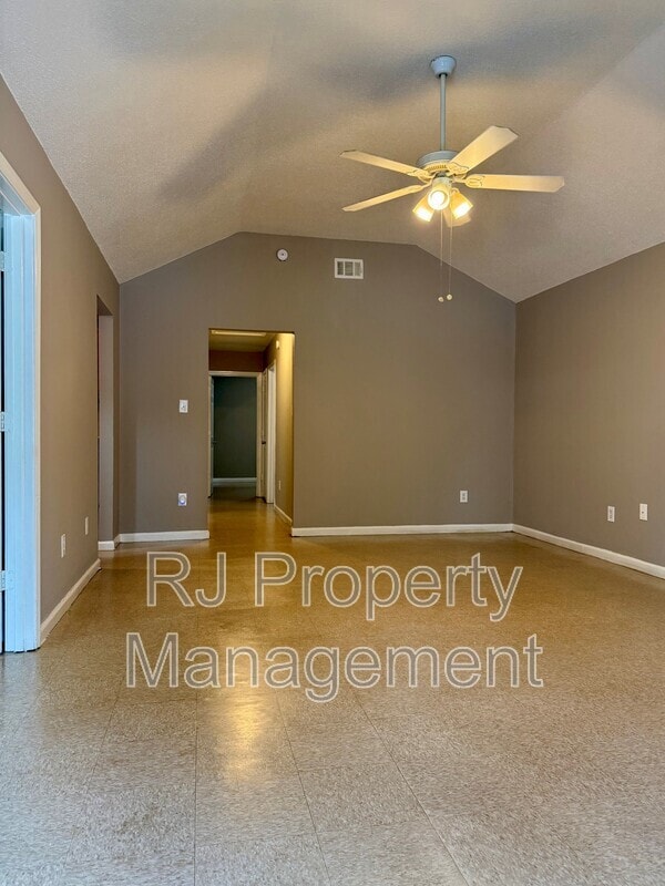 Foto principal - 710 Pendleton St