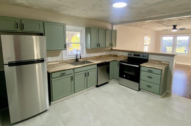 Foto del edificio - 324 Miller Ave