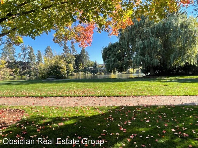 Foto del edificio - 4 br, 2.5 bath House - 20 NW Drake Rd