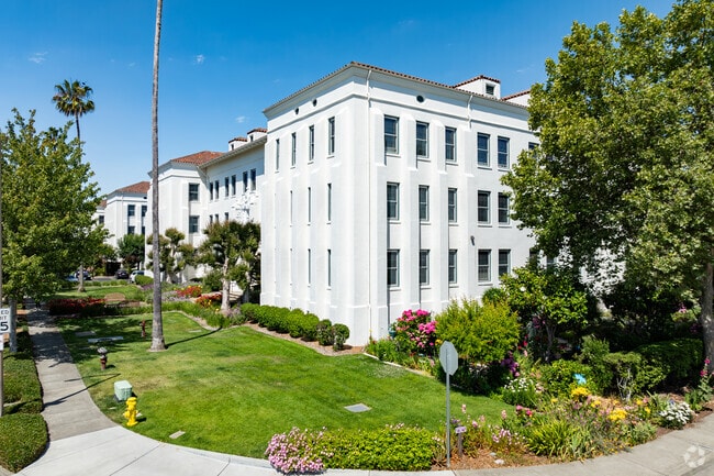 Alternate - Villas at Hamilton