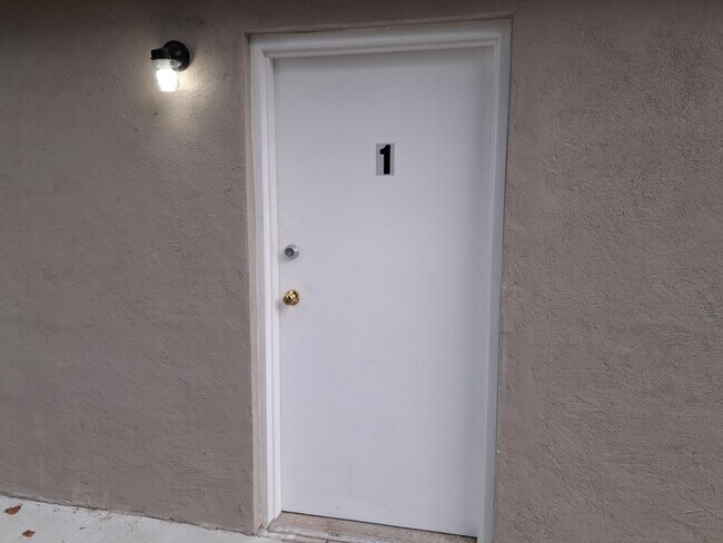 Foto del edificio - 1306 Iowa Ave