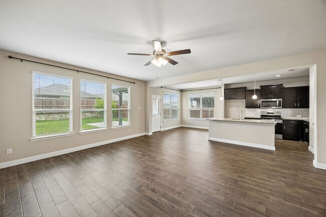 Foto del edificio - You won't believe it, move-in ready 3/2 in the sought after Bridgeview Community.