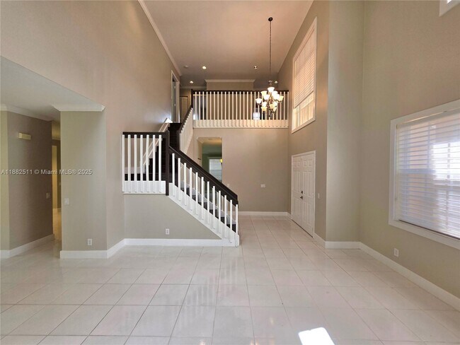 Building Photo - 584 Cambridge Dr