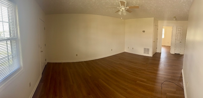 Building Photo - 104 Lauderdale Dr