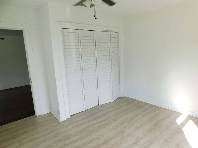 Foto del edificio - 203 S Pasco Ave