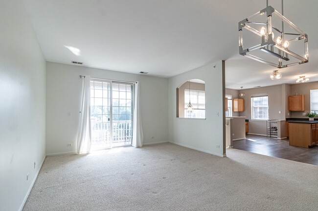 Building Photo - 200 Rosehall Dr
