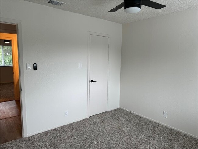Building Photo - 6808 Blue Dawn Trail