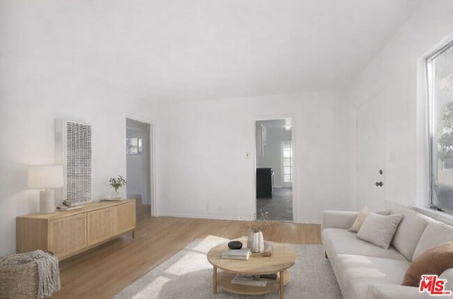 Building Photo - 4268 Jackson Ave