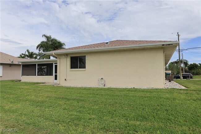 Building Photo - 2106 SW 51st St