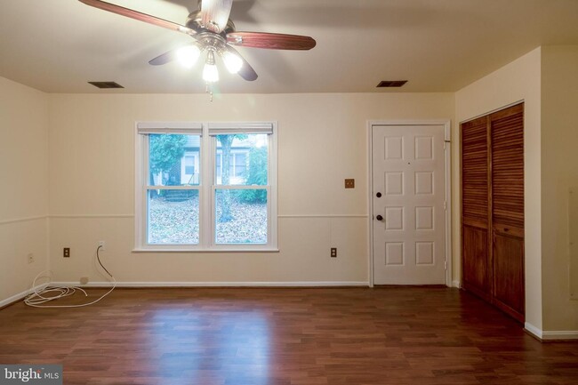 Building Photo - 3935 Wintergreen Pl