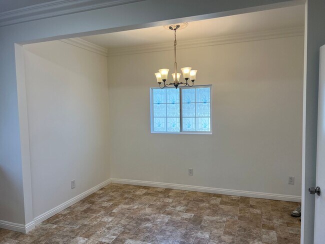 Building Photo - 1248 S Manhattan Pl