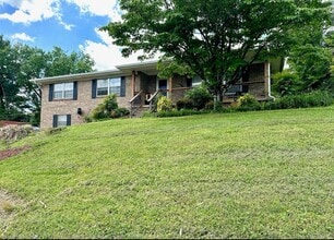 Building Photo - 2349 Marco Cir