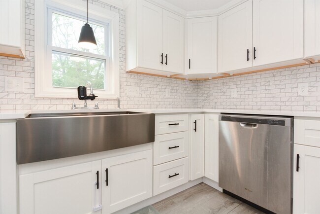 Foto del edificio - 8 Roberts Rd