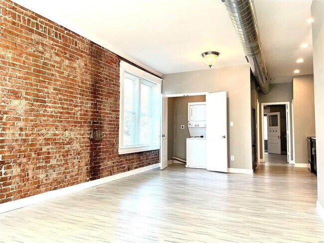 Foto del edificio - 5011 Devonshire Ave