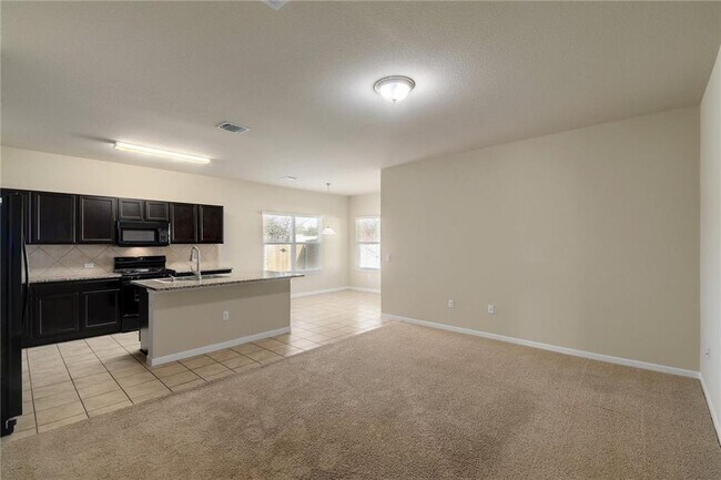 Foto del edificio - 613 Brashear Ln