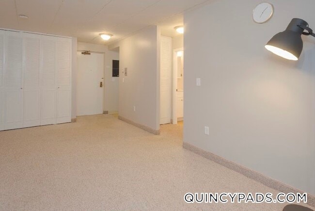Building Photo - 179 Presidents Ln