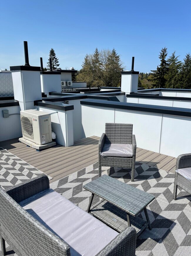 Foto del edificio - 8447 Delridge Wy SW